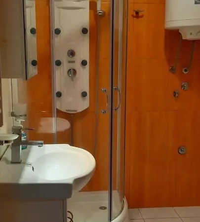 Tron Apartman *